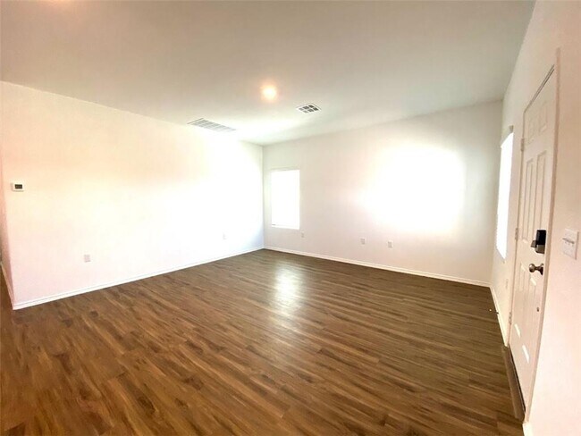 Building Photo - 14217 Sandrock Bend