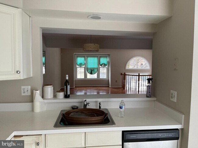 Building Photo - 8608 Hartwood Pl
