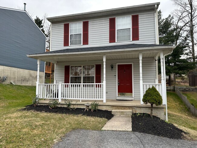 Foto del edificio - Charming 3 Bedroom/2.5 Bathroom Detached H...