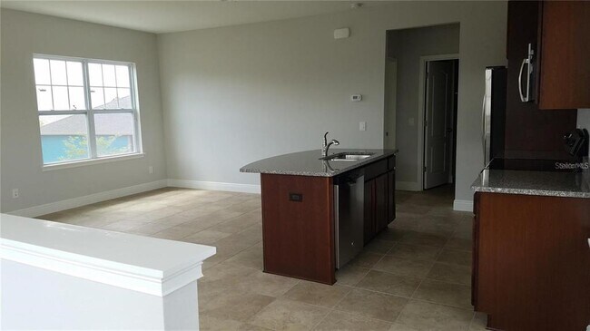 Building Photo - 8091 Laureate Blvd