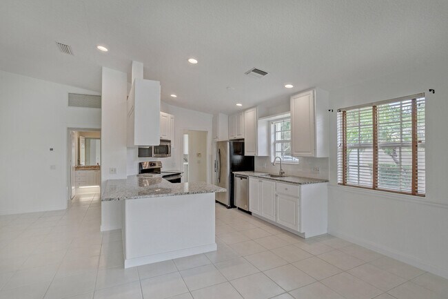 Foto del edificio - 5081 Magnolia Bay Cir