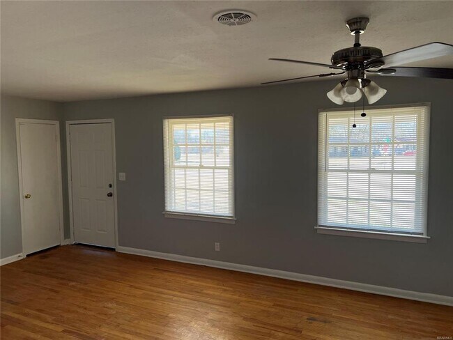 Building Photo - 1563 Marlowe Dr