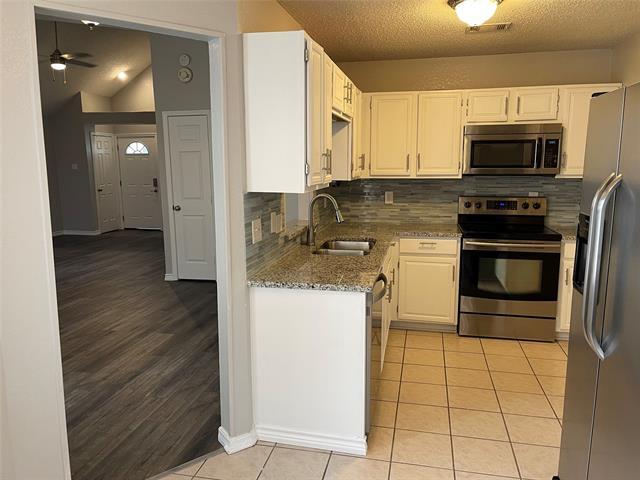 Foto del edificio - 18159 Whispering Gables Ln