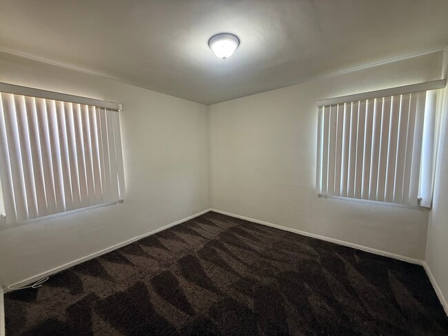 Foto del edificio - 4434 Linden Ave