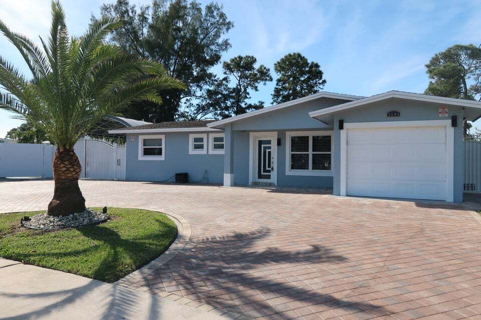 Primary Photo - 2591 Rosehaven Rd