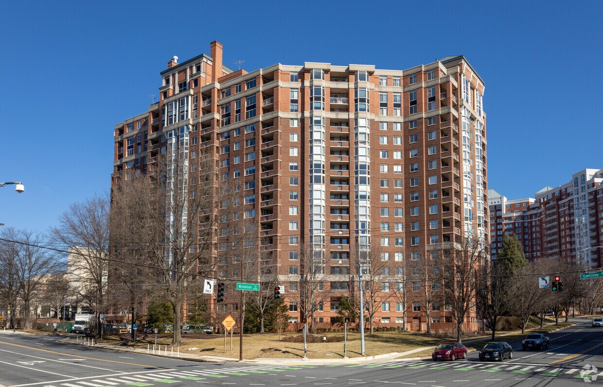 The Wisconsin Apartments in Rockville, MD