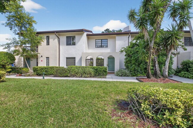 Foto del edificio - 21698 Cypress Rd