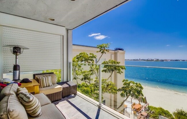 Foto del edificio - 3850 Riviera Dr