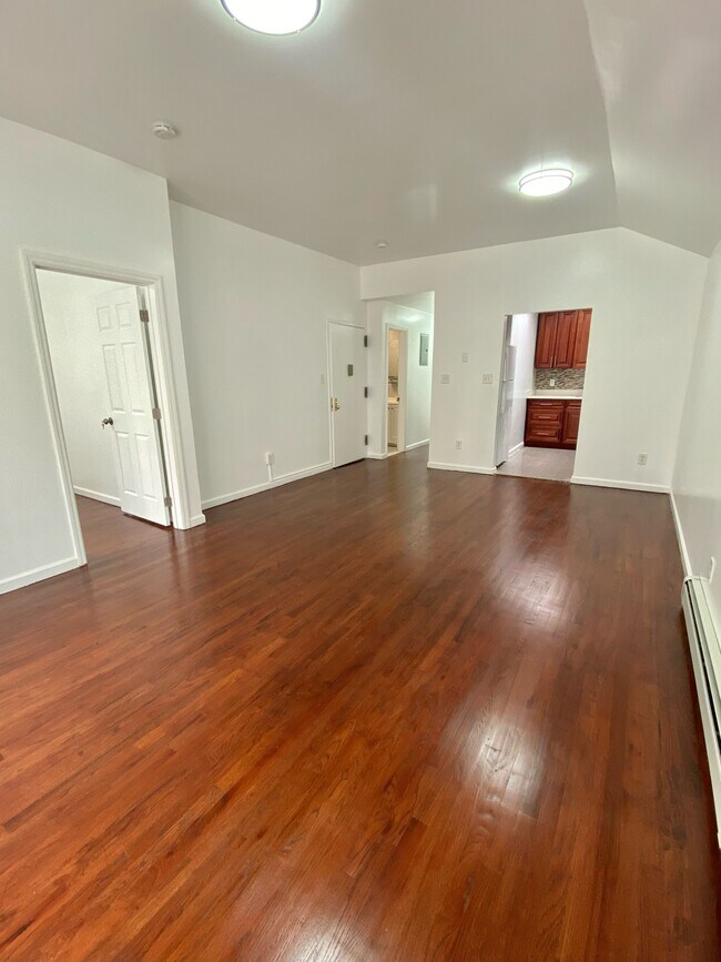 Foto del edificio - 8492 127th St