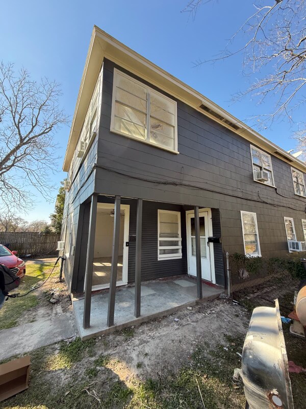 Building Photo - 1124 7th Ave N