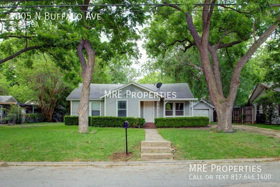 Foto principal - Coming Soon! 3 BD, 1 BA Cleburne Home for ...