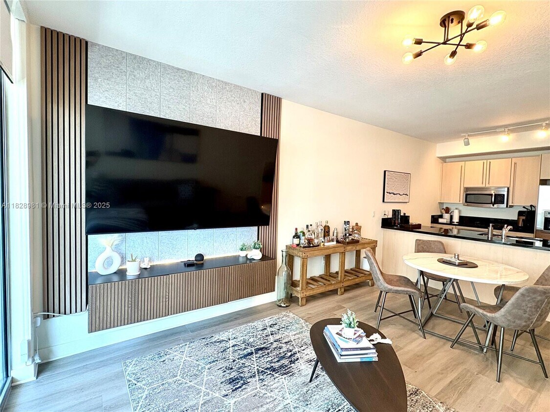 Foto principal - 1111 SW 1st Ave