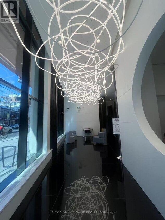 Photo principale - 280-2280 Dundas St W