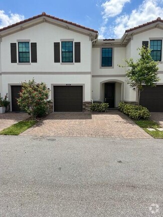 Building Photo - 4504 Hartwell Ln
