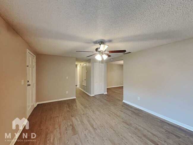 Foto del edificio - 2233 Selkirk St