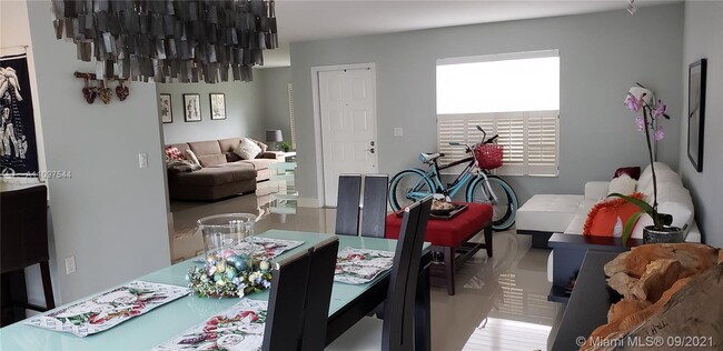Foto del edificio - 7161 SW 55th Ter W