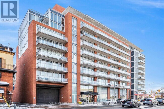 Photo du bâtiment - 354 Gladstone Ave