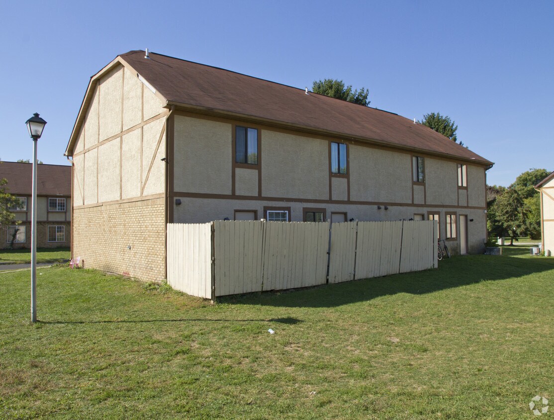 Foto del edificio - 6201-6207 Michaelkenney Ln