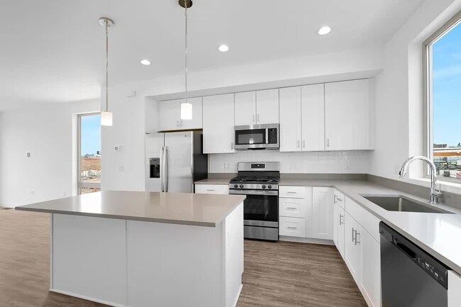 Foto del edificio - 3001 Schirra Ln