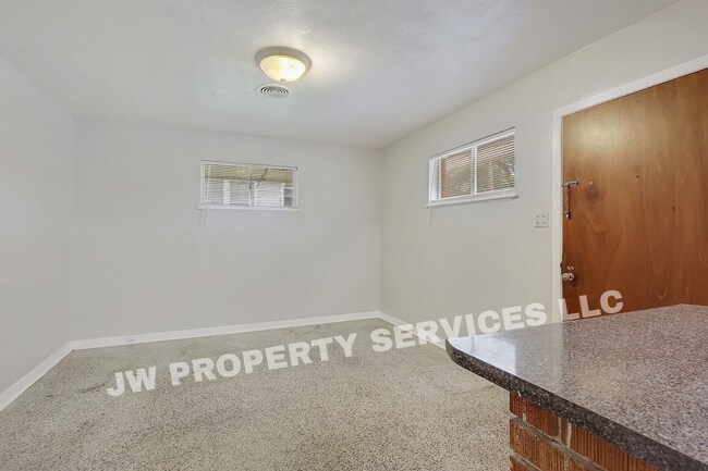 Foto del edificio - 124 Lake Ave