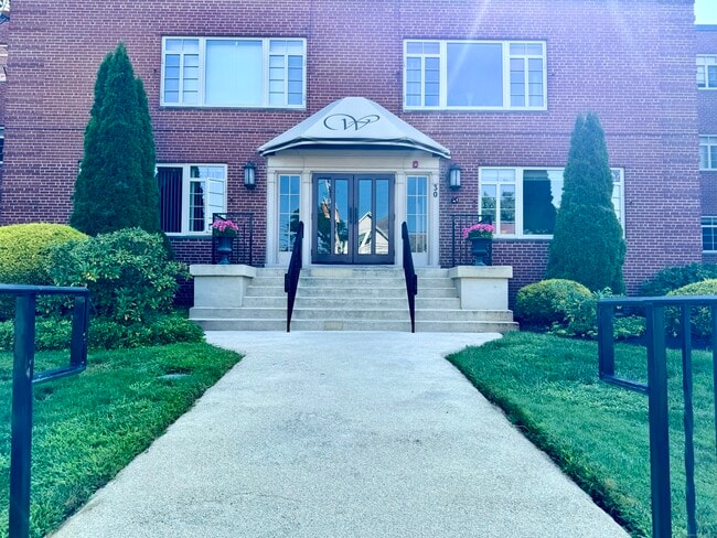 Foto del edificio - 30 Outlook Ave
