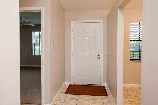 Building Photo - 602 Pinecrest Cir