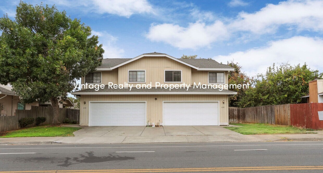 Primary Photo - Back On The Rental Market Updated 3 Bedroo...