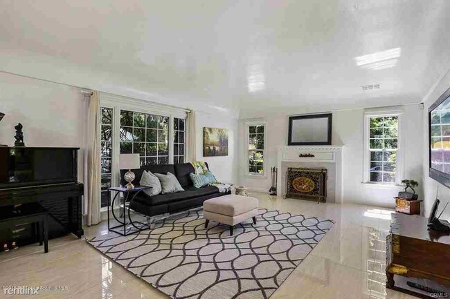 Building Photo - 4518 Lasheart Dr