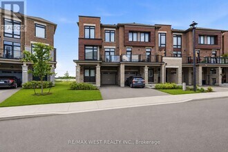Building Photo - 55 Holyrood Cres