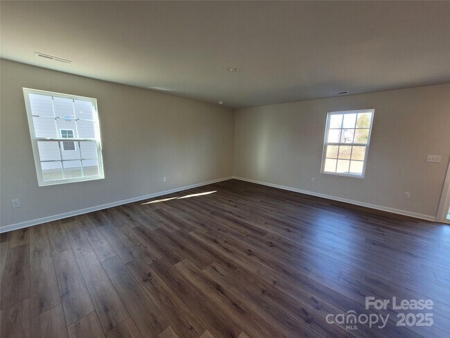 Foto del edificio - 124 Rock Ave