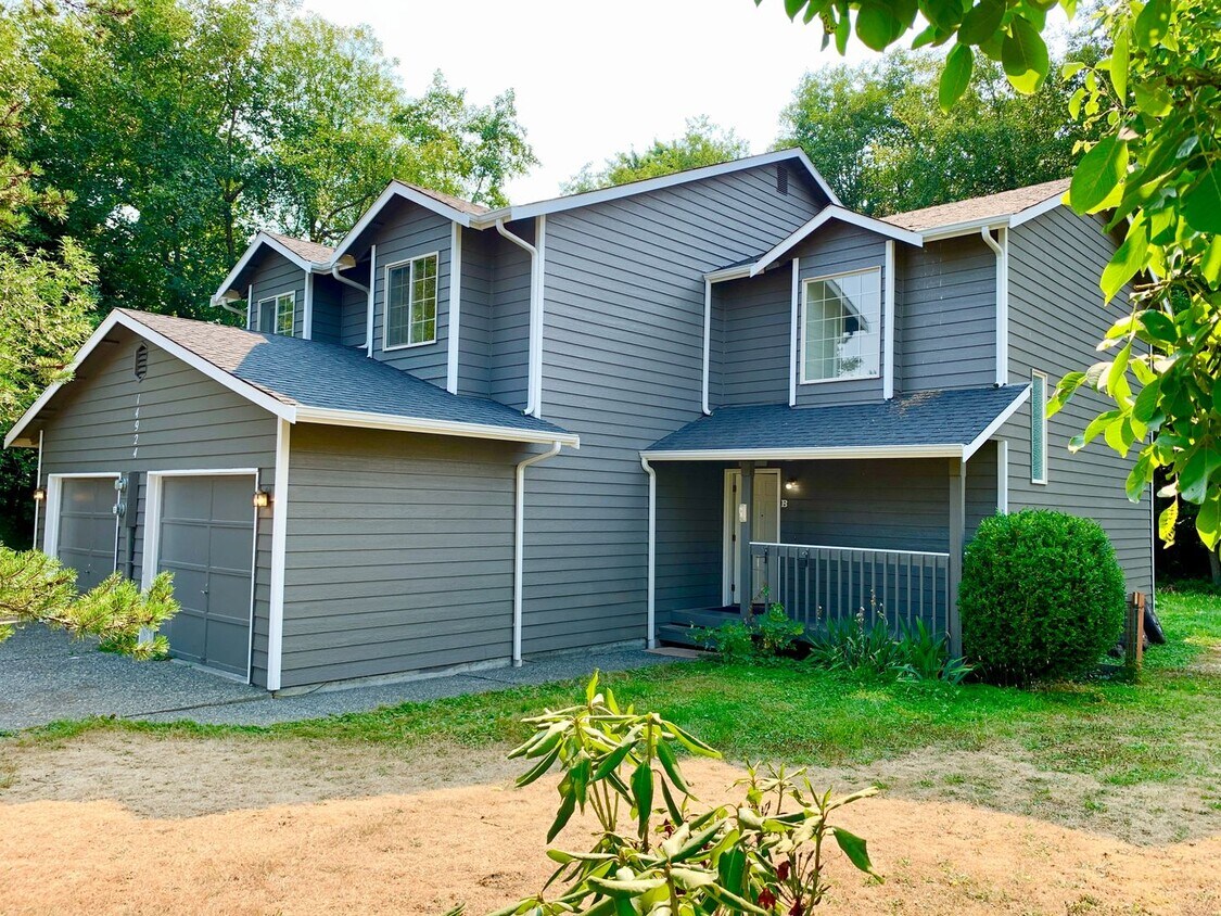 Foto principal - 14924 48th Ave W