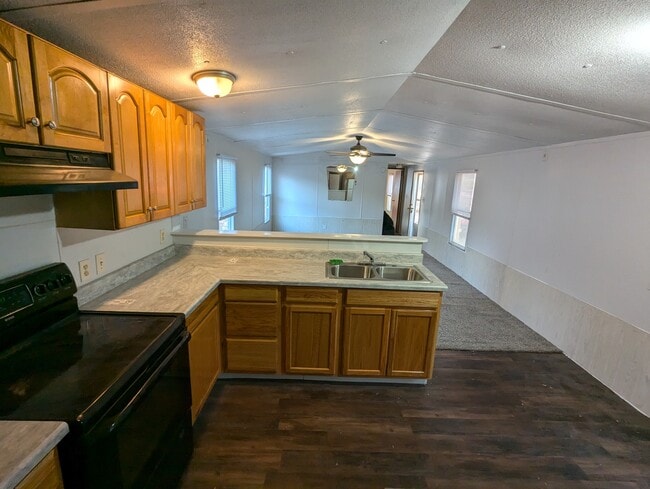 Building Photo - 123 Ransdell Ln