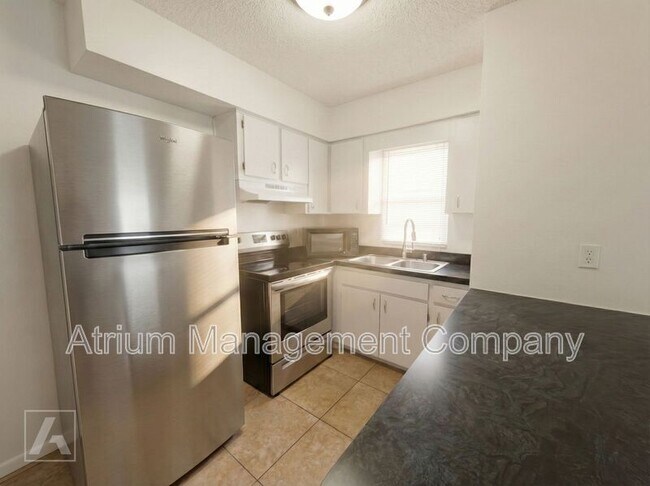 Foto del edificio - 2726 E Grant Ave