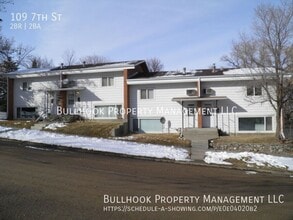 Building Photo - 109 7th St