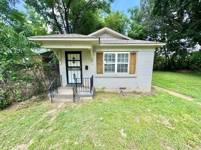Primary Photo - 2158 Lowell Ave