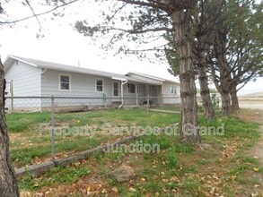 Building Photo - 1527-M 1/8 M 1/8 Rd