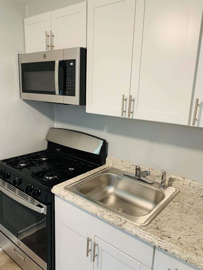 Stainless Steel Appliances - 922 Western Ave