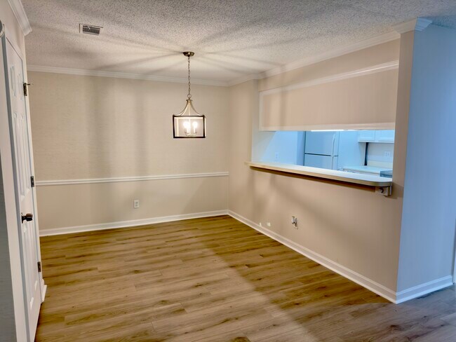 Foto del edificio - 208 Barrington Hills Dr