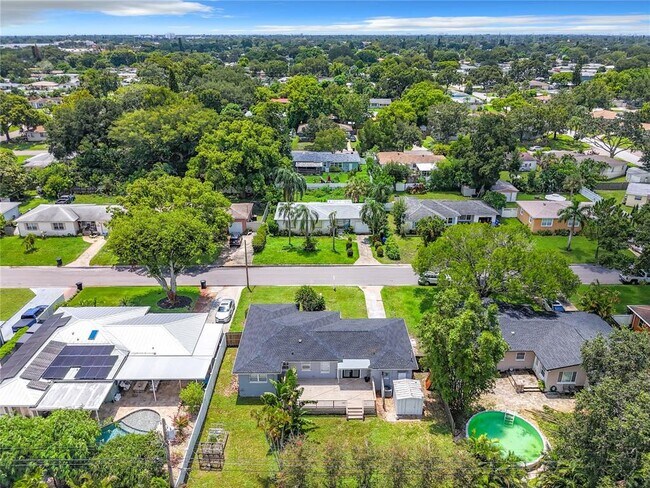 Foto del edificio - 3753 Benson Ave N