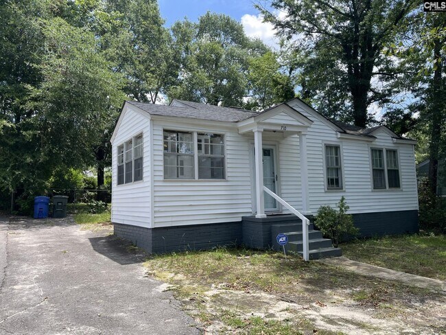 Building Photo - 710 S Bonham Rd
