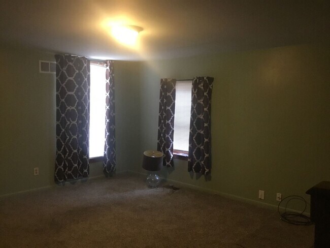 Foto del edificio - 2 br, 1 bath House - 1724 WALNUT ST