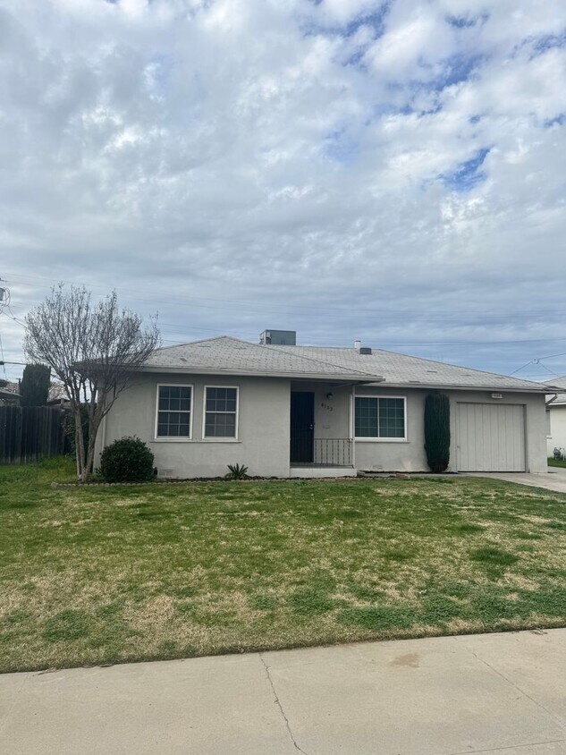 Foto del edificio - Single Family Home