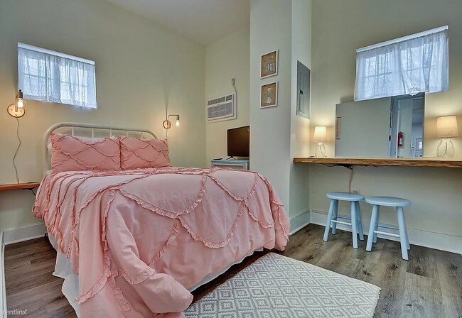 Building Photo - 1 br, 1 bath House - 1518 Columbia Avenue