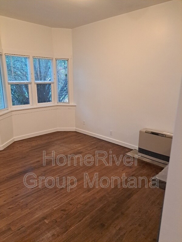 Building Photo - 1020 Worden Ave