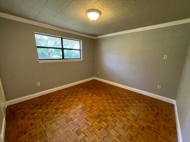 Building Photo - House: Cedarcrest Subdivision (AVAILABLE A...