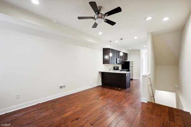 Building Photo - 3 br, 3 bath Duplex - 1521 SEYBERT ST Unit 1