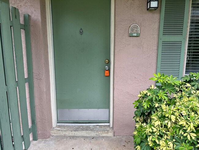 Foto del edificio - 126 Blue Pointe Way