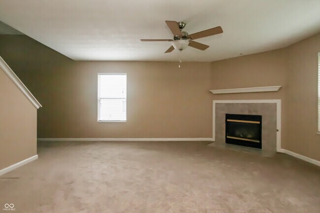 Building Photo - 3338 Montgomery Dr