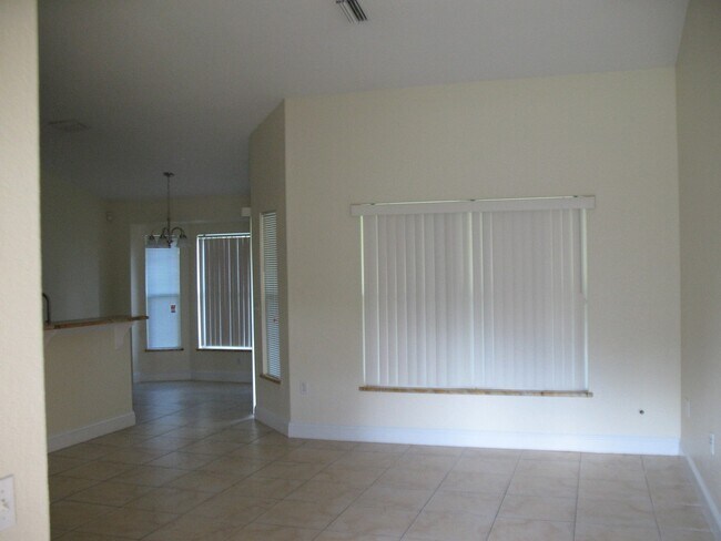 Foto del edificio - 8055 SW 134 Loop