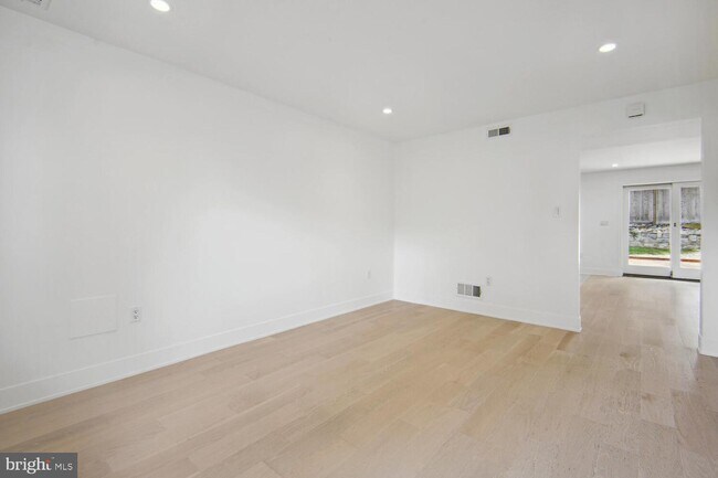Foto del edificio - 4 Tifton Ct